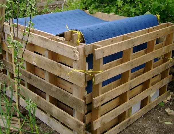 lining a pallet compost bin