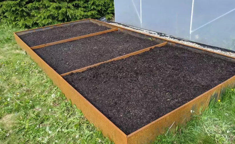 best dirt for raised beds