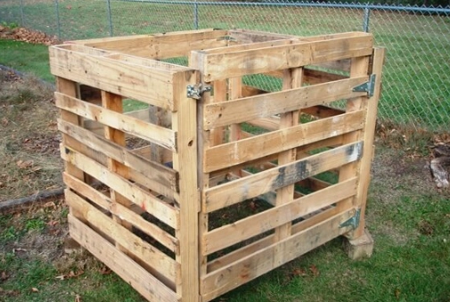 pallet compost bin