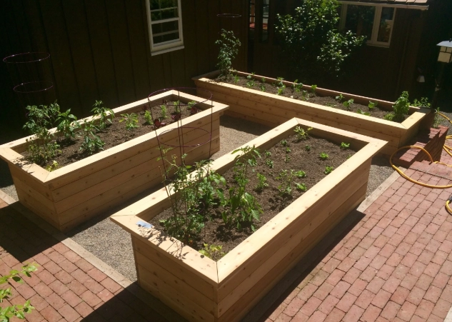 how to build a raised garden bed