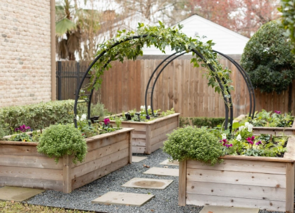 how to build a raised garden bed