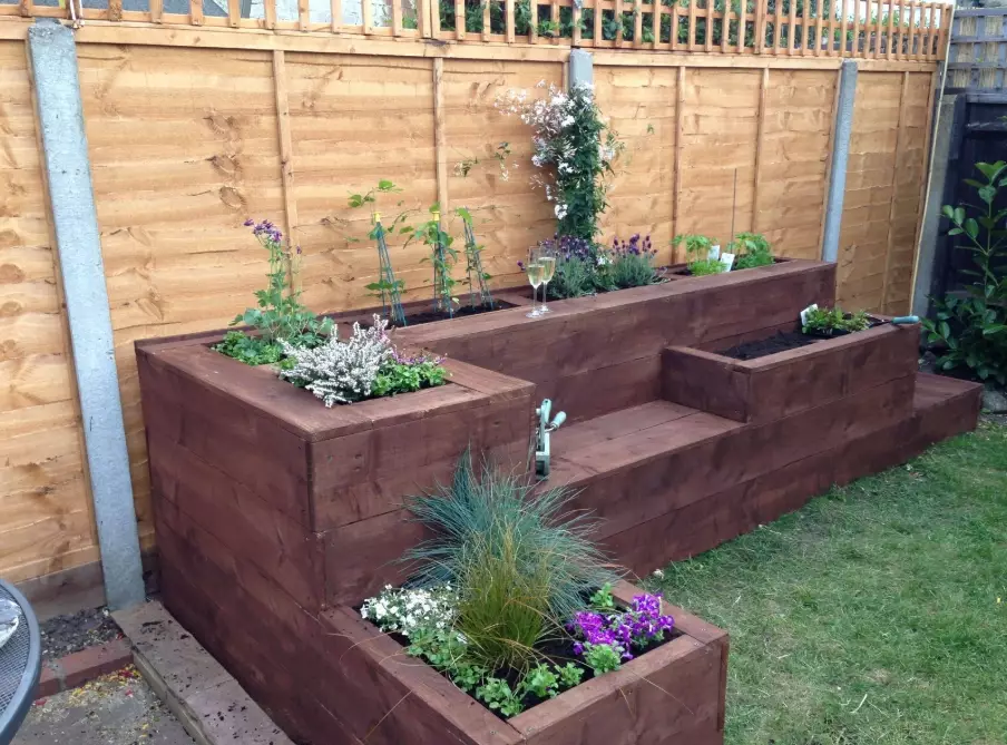 how to build a raised garden bed