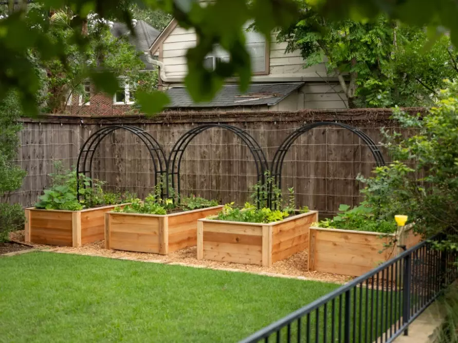 how to build a raised garden bed