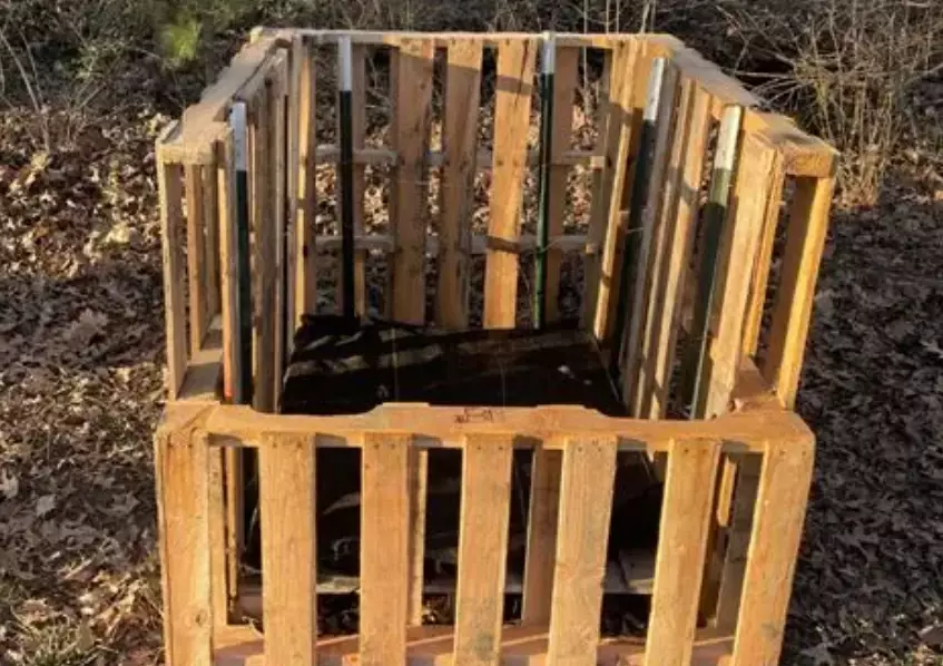 DIY compost bin DIY compost bin